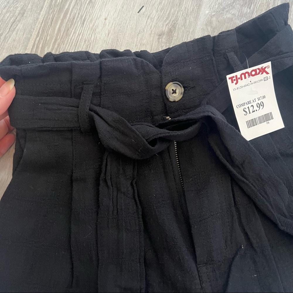 High wasted black shorts